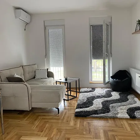 Apartment B&w Novi Sad